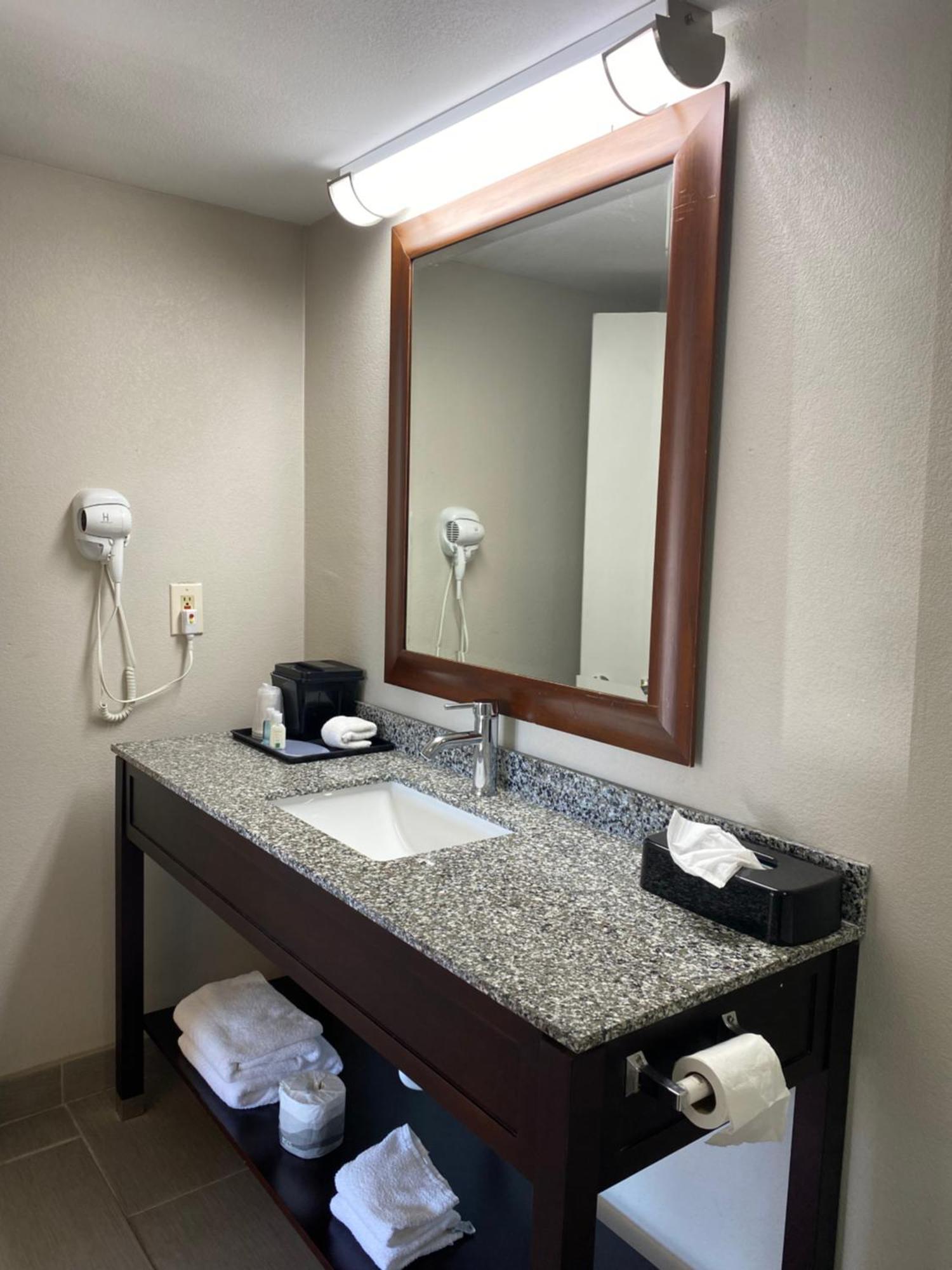 Cambridge Inn Oklahoma City Bagian luar foto
